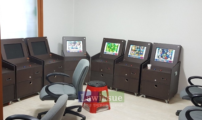 업소 내 불법게임기.(사진=경남지방경찰청)