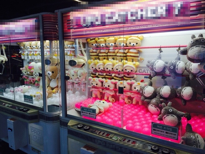 안전인증 받지 않은 인형뽑기 게임기.(사진=부산본부세관)