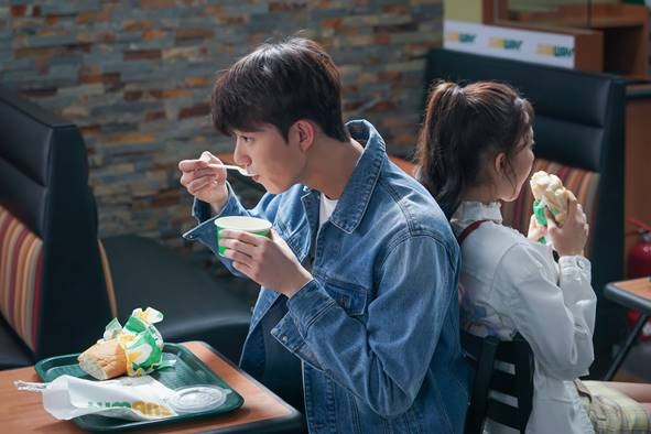 '키스 먼저 할까요?' 인기 타고 써브웨이 매출 전월대비 16% 증가