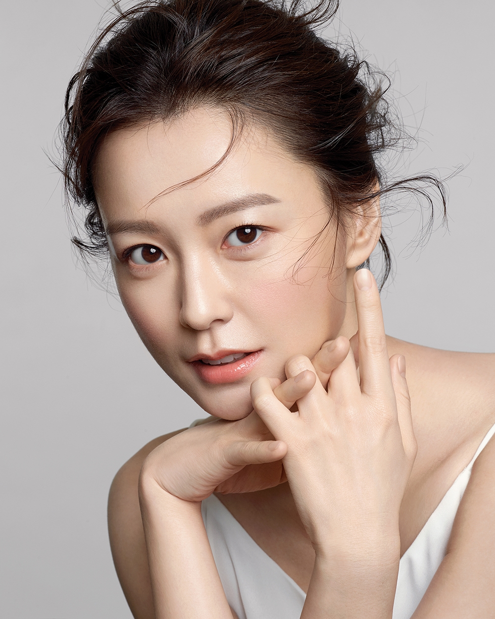 로라 메르시에, 정유미의 '레디 포 플로리스' 화보 공개