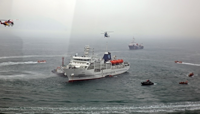 북태평양 6개국 해양경찰 연합훈련이 부산 수영만 해상에서 펼쳐지고 있다.(사진제공=남해지방해양경찰청)