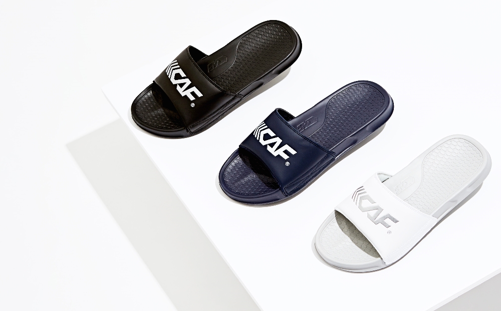 르까프 헤리티지 빅로고 슬리퍼.(사진=_르까프)