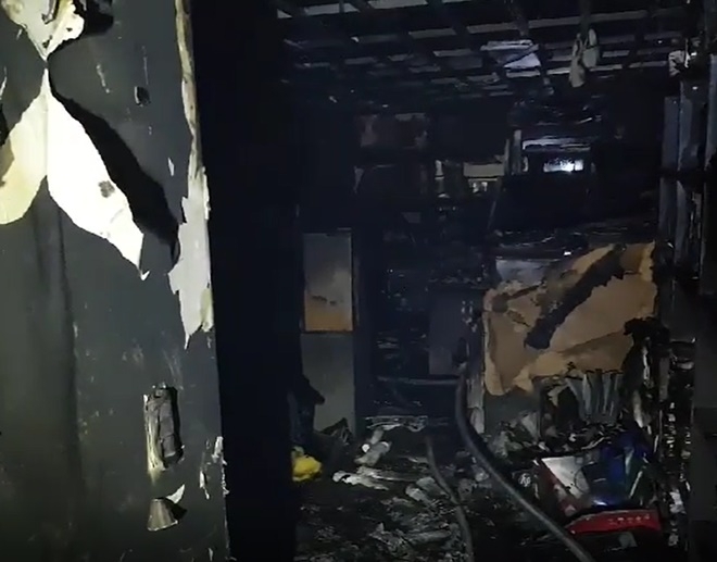 건축설계사무실이 전소.(사진제공=부산중부소방서)