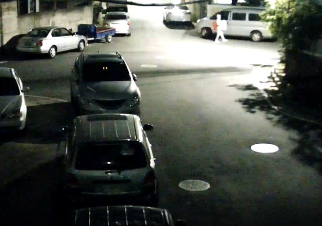 침입절도후 도주영상캡처.(사진=경남지방경찰청)