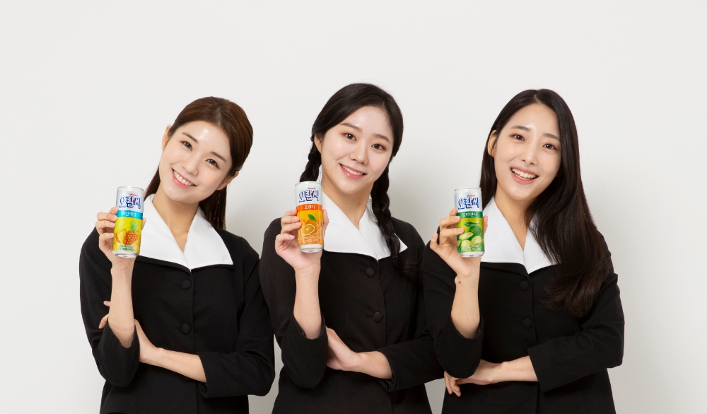 오란씨걸, 글로벌 패션지 코스모폴리탄 화보 촬영