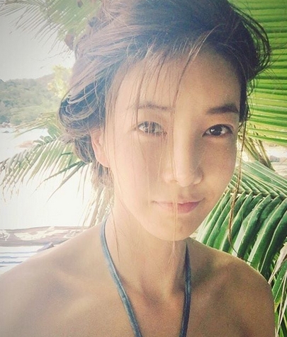 빠져들 듯 사슴같은 눈망울...진서연, 여리여리 부러질듯 쇄골