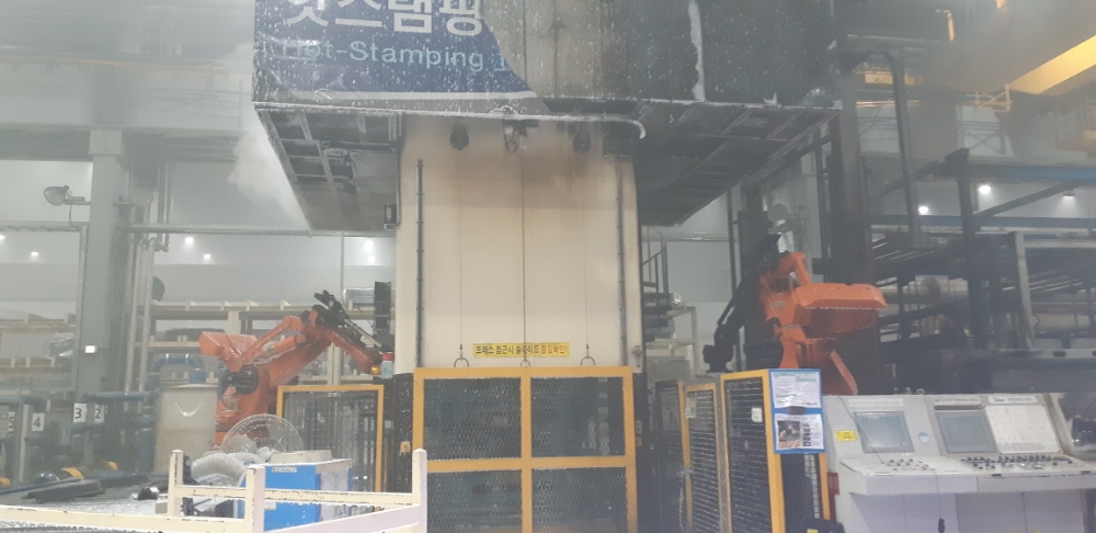 울산 북구 현대제철 공장서 화재가 발생.(사진제공=울산소방본부)