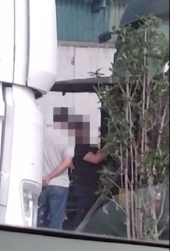 불법튜닝현장.(사진제공=부산지방경찰청)