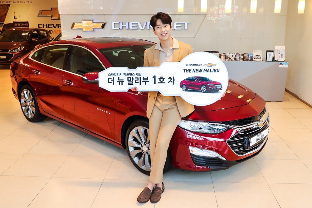 쉐보레 ‘더 뉴 말리부’ 1호차 주인공은…배우 윤현민