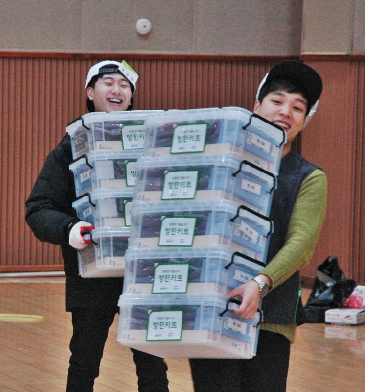BGF리테일, 신입사원 쪽방촌에 방한구호키트 전달