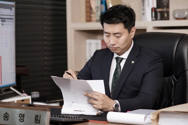 80대의 이혼청구… 황혼이혼의 증가와 이혼전문변호사의 역할