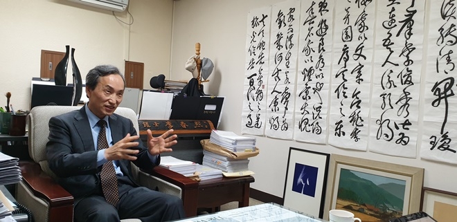 이춘희 회장은 "좋은 변호사는 의로인 입장을 이해해 주는 변호사"라고 얘기한다.