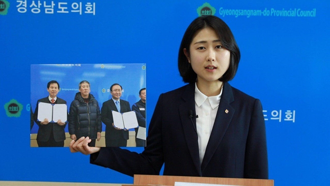 민중당 이은혜 대변인이 기자회견을 열고 있다. (사진제공=손석형 선대본)