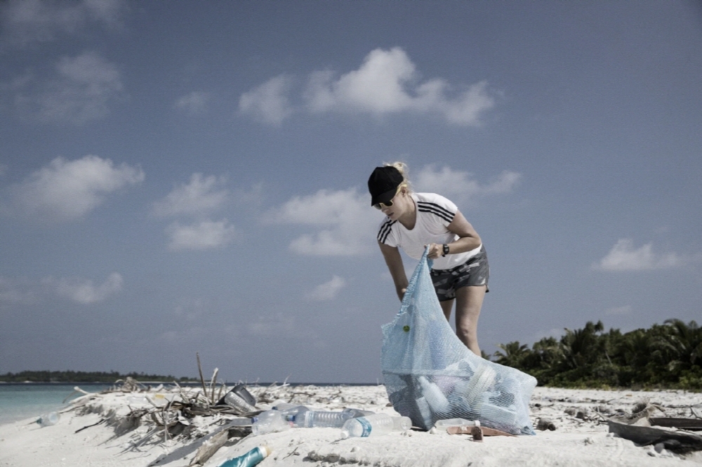 아디다스, 해양 보호 위해 재활용플라스틱 사용한 운동화 1,100만 족 생산