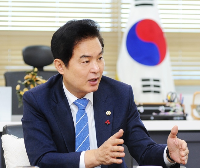 류영진 전 식품의약품안전처장 “더 낮은 자세로 시민들과 소통하겠습니다”