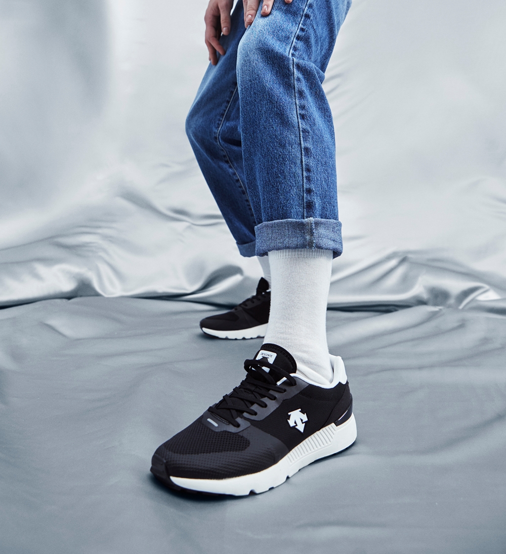 데상트, 데일리 슈즈의 정석 ‘커먼디’ 선보여