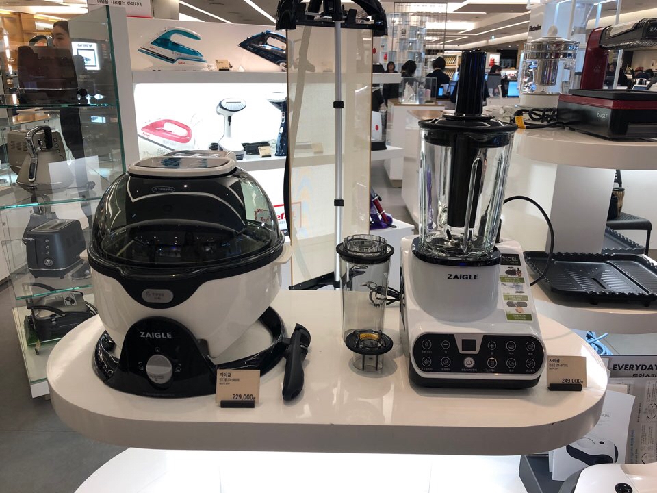 자이글, 그릴 및 ZWC 산소뷰티 마스크 등 신세계백화점 입점