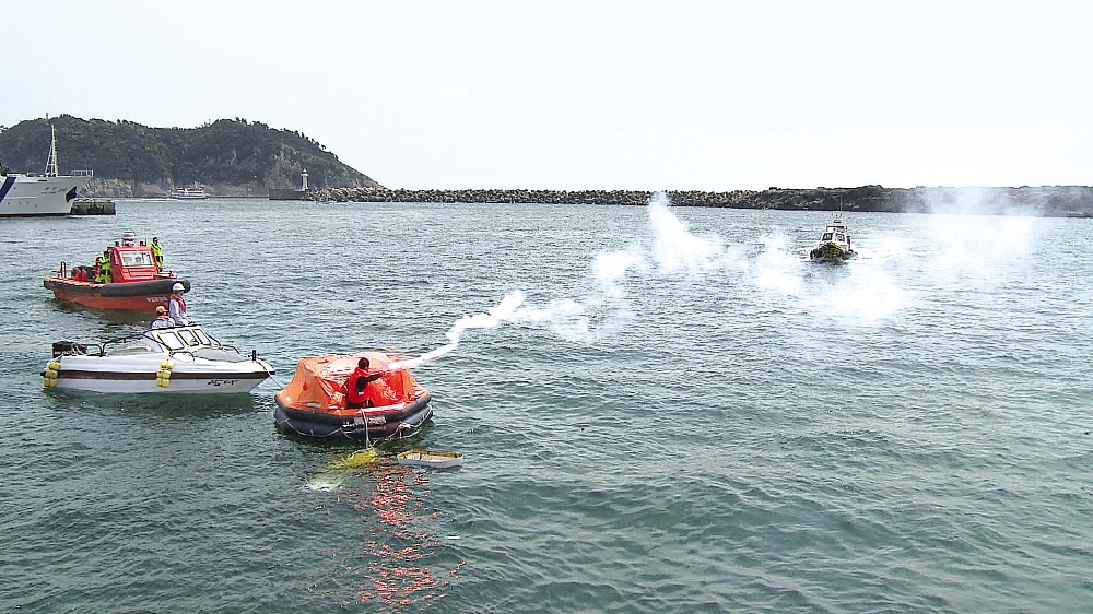 수협중앙회는 선주와 어선원을 대상으로 경계주의를 당부하고 안전교육을 실시하는 등 3~5월간 봄철 어선사고를 줄이기 위한 대응에 나섰다.(사진=수협중앙회)