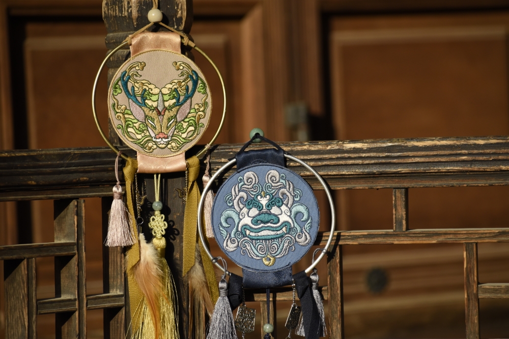 1. 당신의 꿈을 지켜줄 전통 영물 드림캐쳐&뱃지