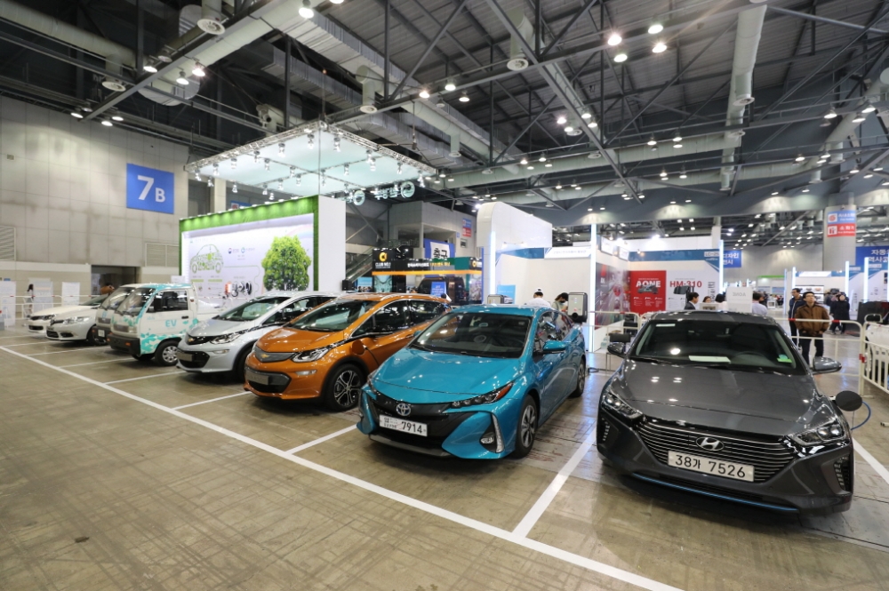 2017 서울모터쇼 당시 전기차 시승 모습.(사진=서울모터쇼조직위원회)