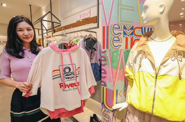 한섬 오즈세컨, 캐주얼 쿠튀르 라인 '오즈세컨_위(WE)' 출시