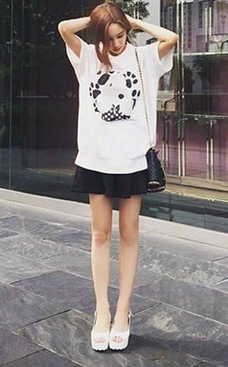 ‘이사강’이 이날 대중들의 스포트라이트를 받고 있다 / 출처 에스엔에스