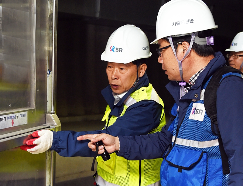 권태명 SR 대표이사 율현터널 수직구 안전점검.(사진=SR)