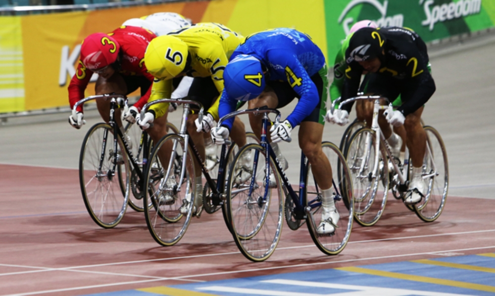 경륜선수들의 경기모습. (사진=국민체육진흥공단)