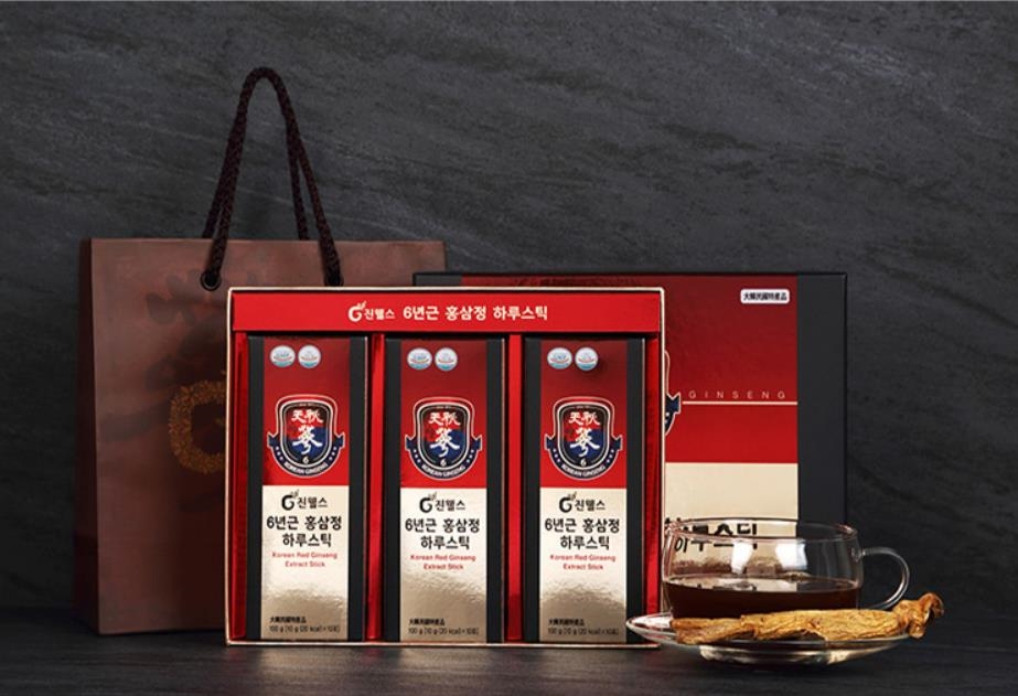 진웰스 ‘6년근 홍삼정 하루스틱’.(사진=일화)