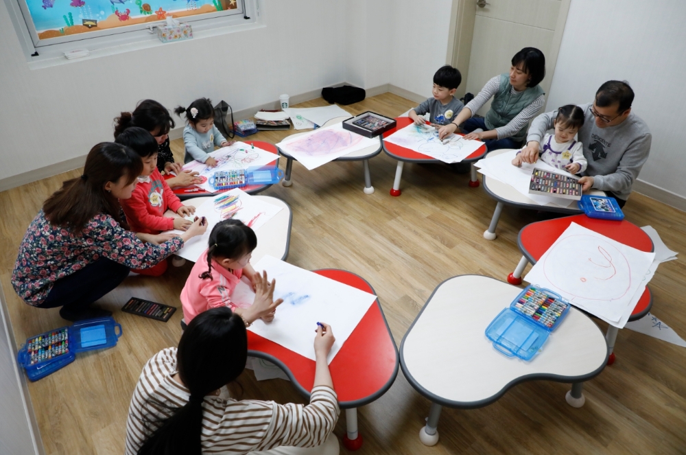 부평9공수여단에 오픈한 mom편한 공동육아나눔터 13호점. (사진=롯데)