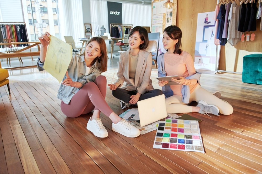 안다르, 신애련 대표 TVC 공개