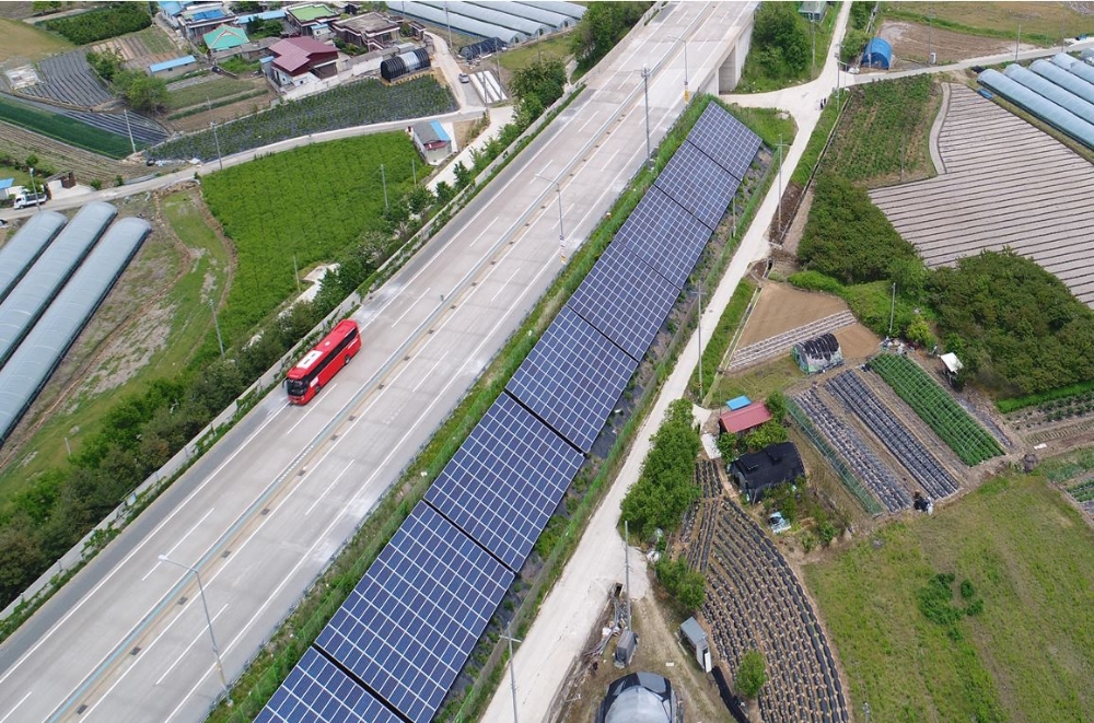 익산포항고속도로 4.0k 성토부.(사진=한국도로공사)