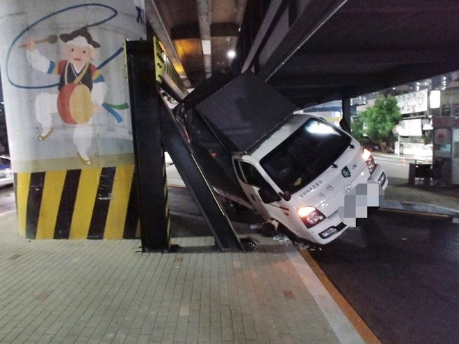 단독사고현장.(사진제공=부산경찰청)