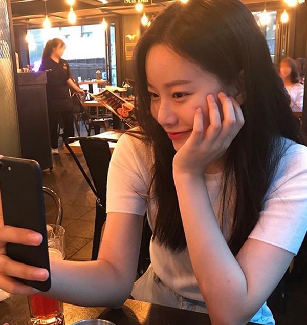 ‘박유나’가 이날 집중적인 스포트라이트를 받고 있다 / 출처 에스엔에스