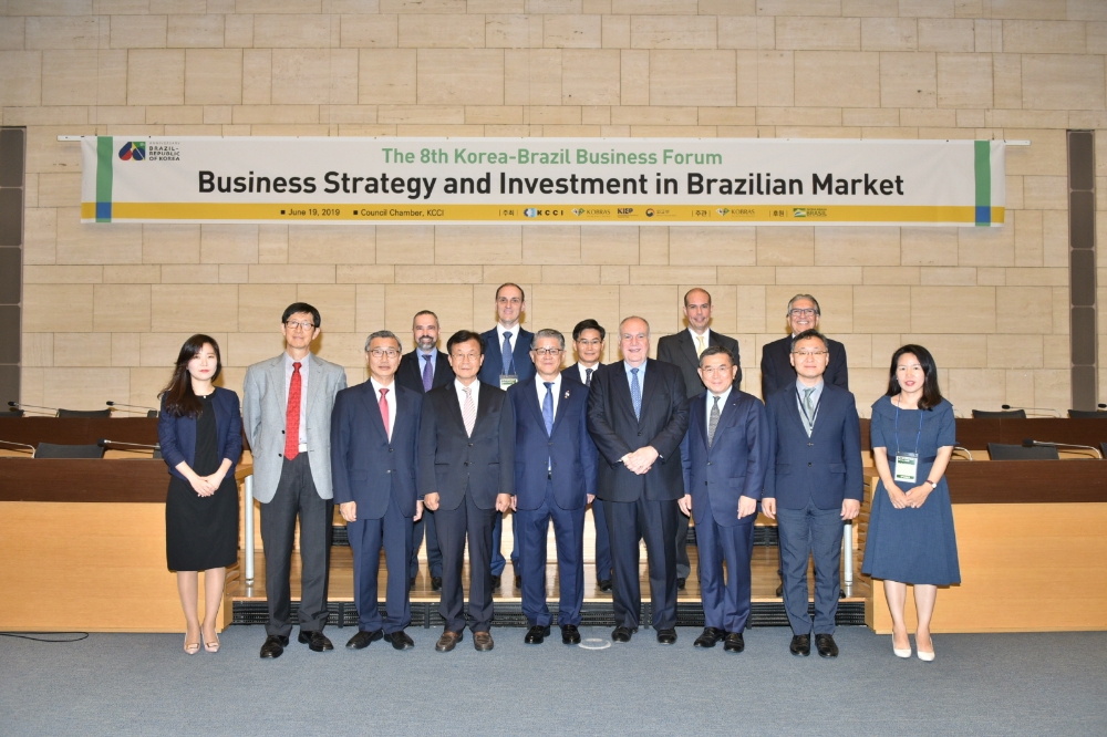 포럼 기념 촬영.(사진=SK네트웍스)