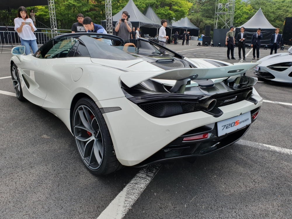 맥라렌 720S 스파이더 후면부.(사진=최영록 기자)
