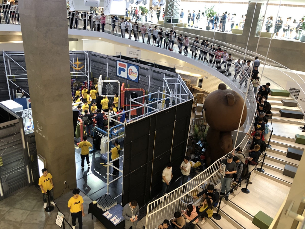 ‘휠라 (FILA) X 건담 콜라보’ 상륙에 부산이 들썩