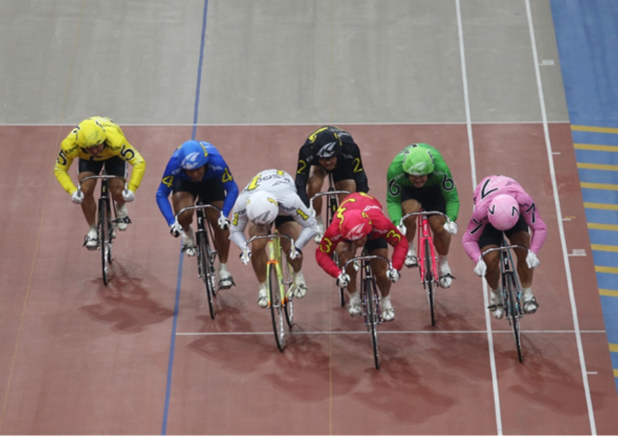 경륜 선수들의 경기 모습. (사진=국민체육진흥공단)