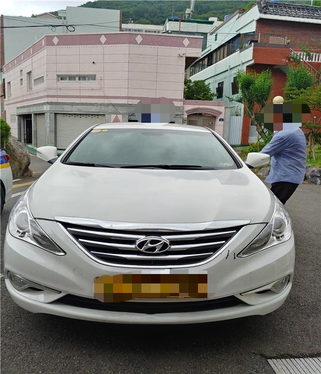 피해를 입은 택시.(사진제공=부산경찰청)