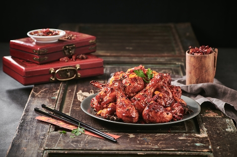 돈치킨이 이경규와 함께 출시한 허니마라치킨. 사진=돈치킨