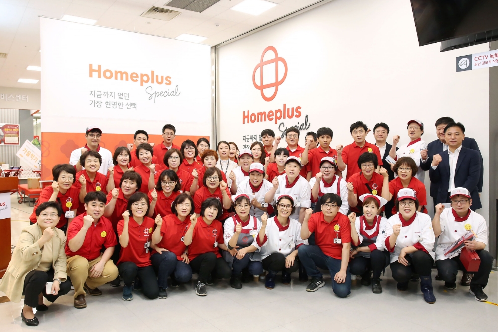 홈플러스 스페셜, 3개 매장 추가 전환하며 시즌2 개막