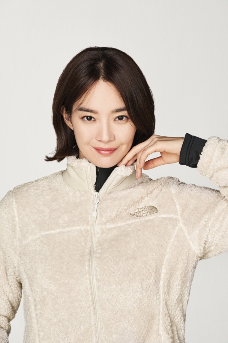 노스페이스 홍보대사 신민아가 제안하는 19 F/W 아웃도어 스타일링