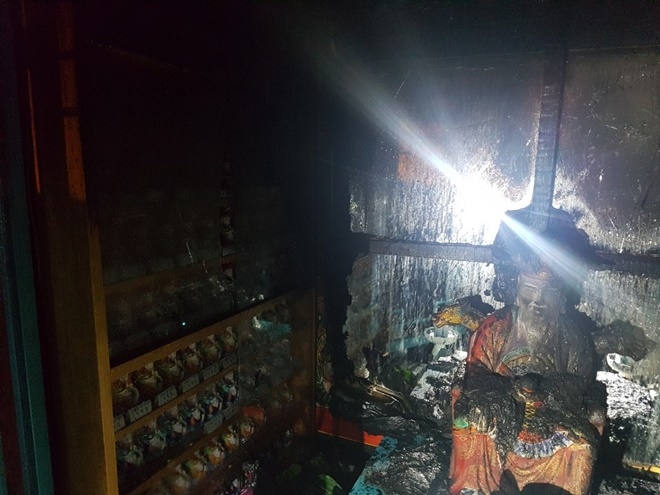 기도당에서 촛불로 인한 화재가 발생.(사진제공=부산경찰청)