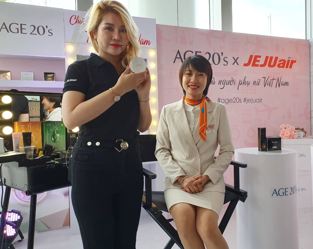 애경산업, 제주항공과 함께 현지인 대상 메이크업 클래스 진행