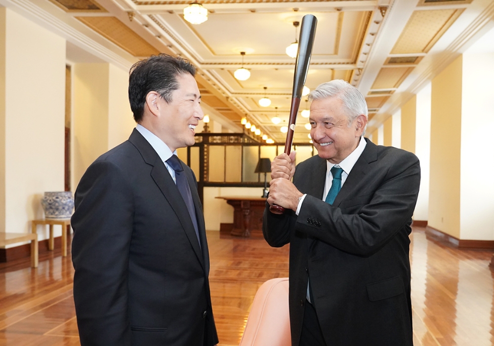 조현준 회장, 로페스 오브라도르 멕시코 대통령과 만나 사업협력 논의