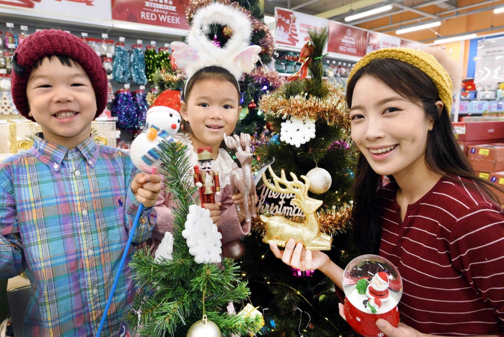 홈플러스, 직수입 크리스마스 트리 선봬