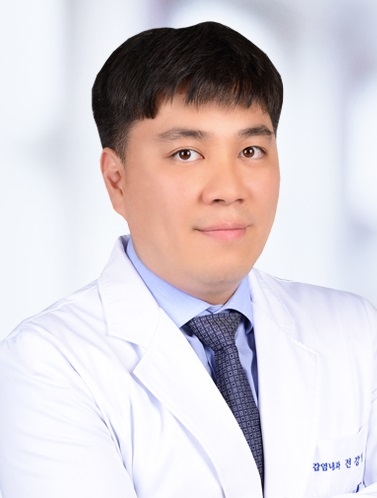 서울대병원 감염내과 전강일 교수. 사진=서울대병원