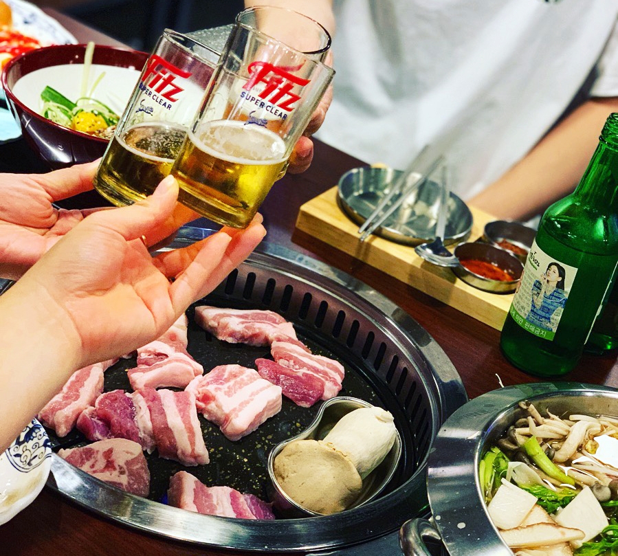 지나친 음주, 고열량 음식 등의 연말 술자리가 ‘간 섬유화’ 진행시킬 수 있어