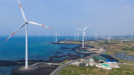 남부발전은 3일 노인인력개발원과 ‘제주 한경풍력단지 에너지도슨트’ 사업시행을 위한 업무협약을 체결했다. 사진=남부발전