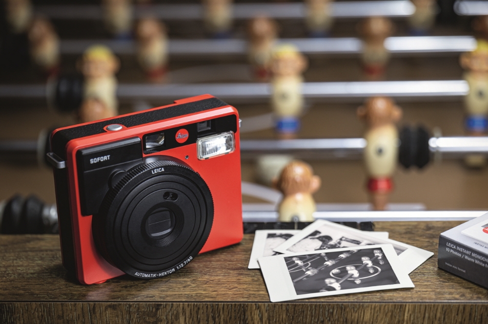 라이카 카메라, 홀리데이 시즌에 어울릴 라이카 소포트 레드 출시